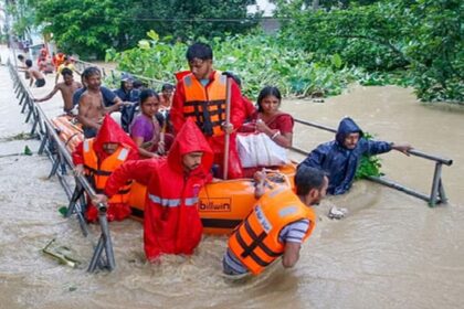 Bad situation due to floods and landslides in Tripura army saves 330 lives