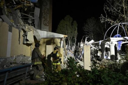 Russia attacked a hotel in Ukraine news agency security adviser killed two injured446