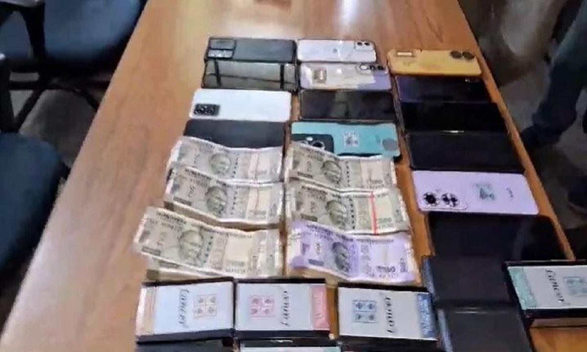 Bihar 14 gamblers including JDU President arrested with foreign liquor and cash