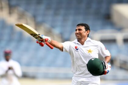 Former Pakistan captain Younis Khan advised Babar Azam to learn from this star player of Team India