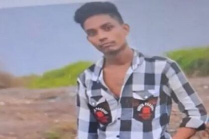 Suicide A 19 year old youth apghat by hanging himself in Surat