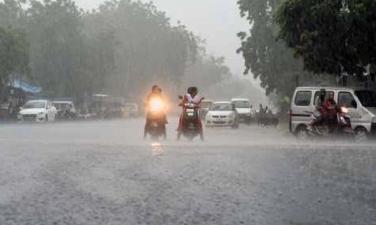 The Meteorological Department has made a big forecast for Meghraja these districts will have normal to moderate rains