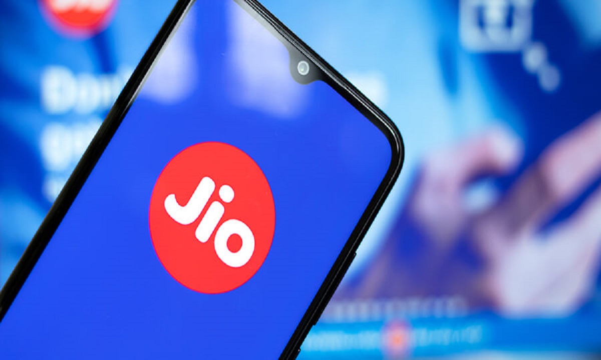 Big news for Jio users the price of this recharge plan has been reduced by Rs 200