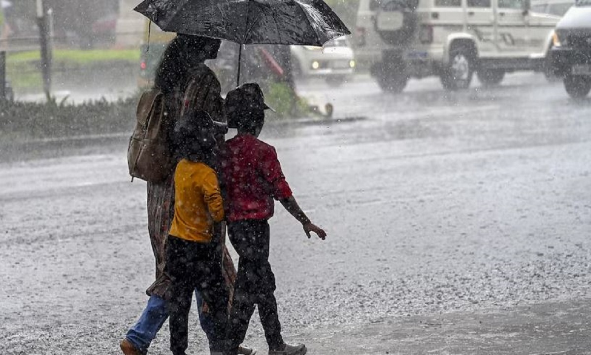 IMD has predicted rain amid departure of Monsoon in the country these districts will have heavy rainfall