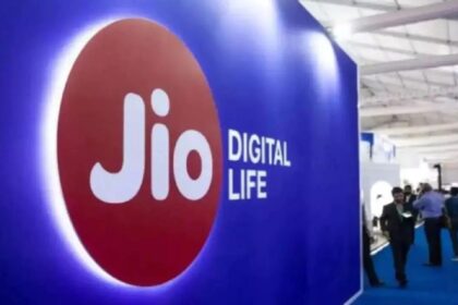 Jio has made a big change in this recharge plan many benefits are available