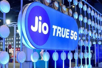 One year plan of Jio in which customers are getting many benefits