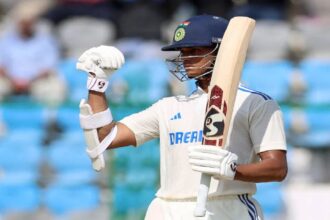 Yashasvi Jaiswal made several records in his name by playing an innings of 166 runs in the Perth Test