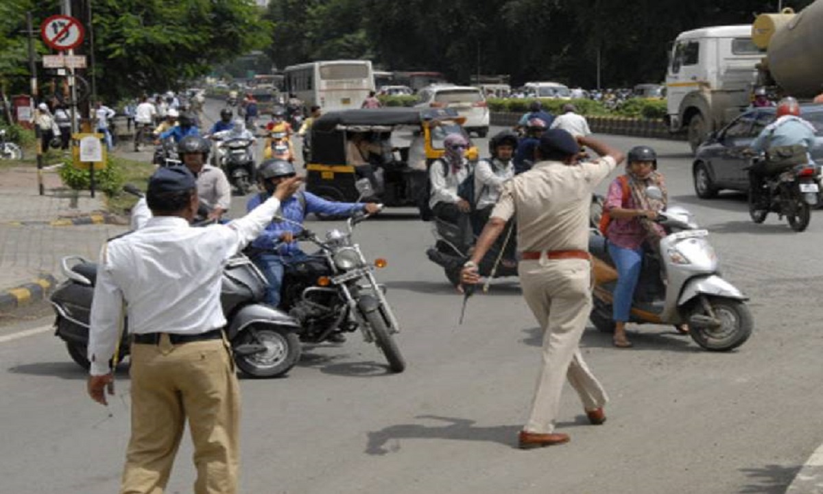 Strict action against police drive in Ahmedabad Driving license of 481 drivers will be suspended